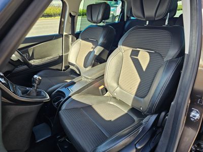 2017 Renault Grand Scenic