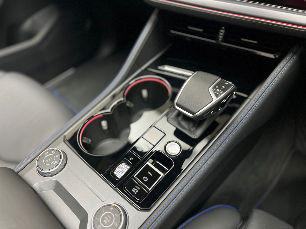 2025 Volkswagen Touareg