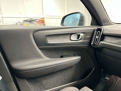 2023 Volvo C40