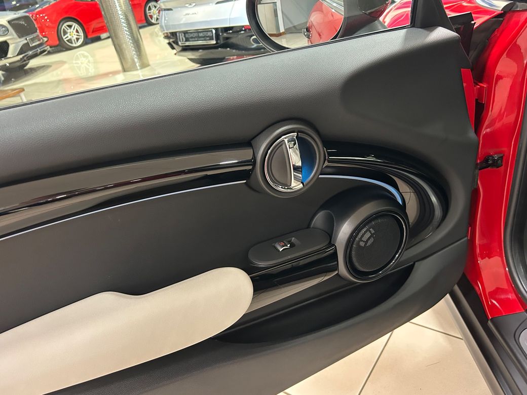 2022 Mini Hatch