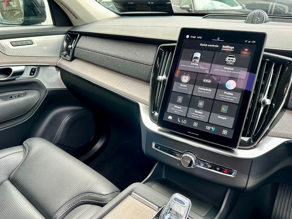 2025 Volvo XC90