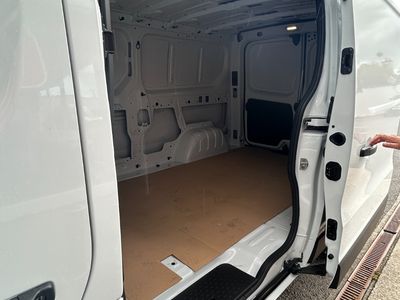 2025 Nissan Primastar