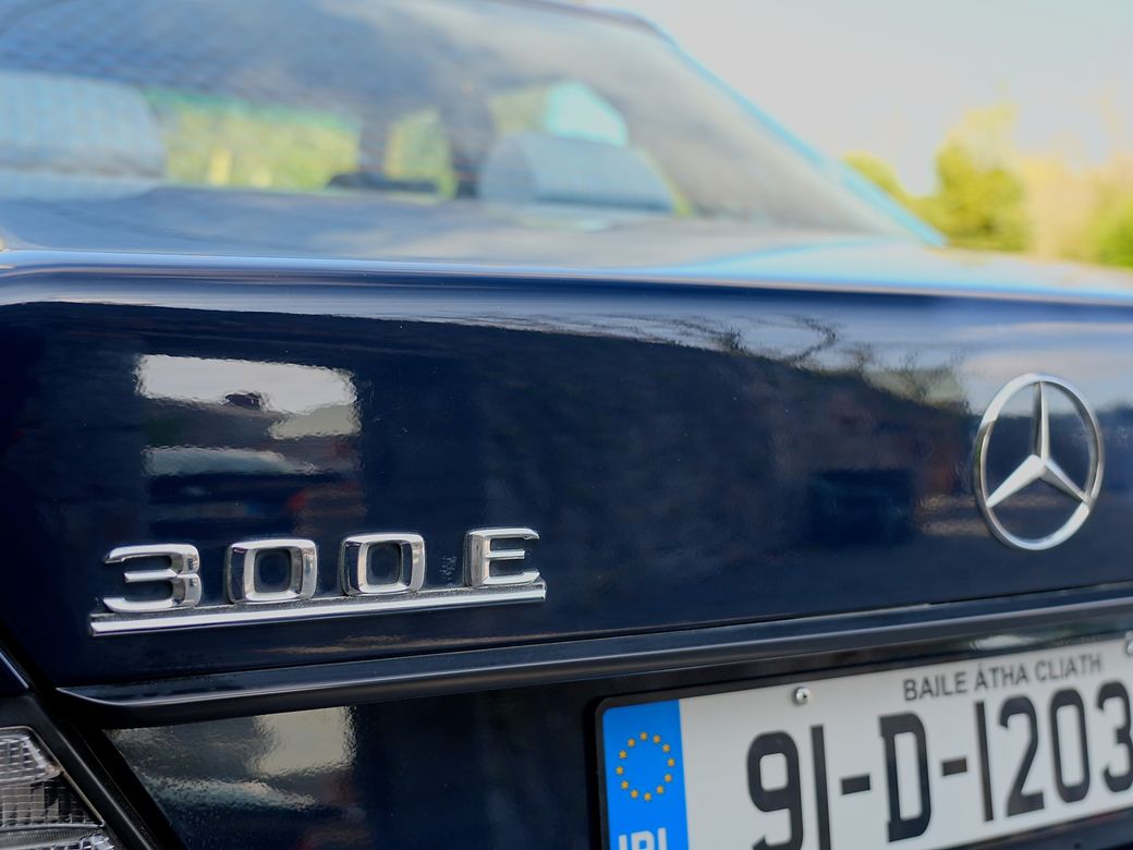 1991 Mercedes-Benz E 300