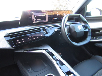 2025 Peugeot 5008