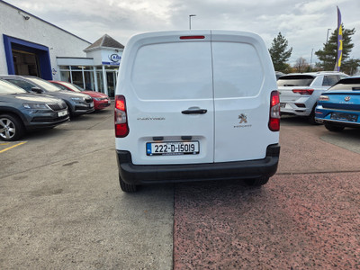 2022 Peugeot Partner