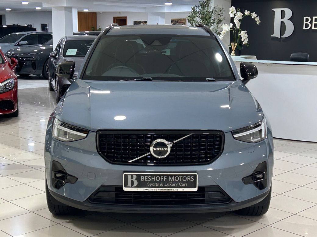 2023 Volvo XC40