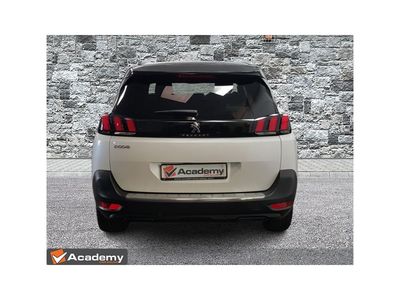 2024 Peugeot 5008