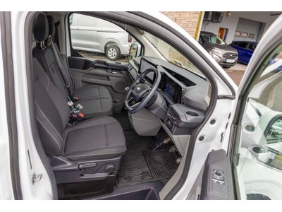 2025 Ford Transit Custom