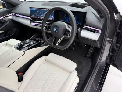 2024 BMW i5