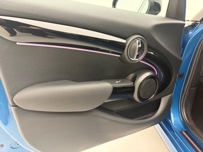 2022 Mini Hatch