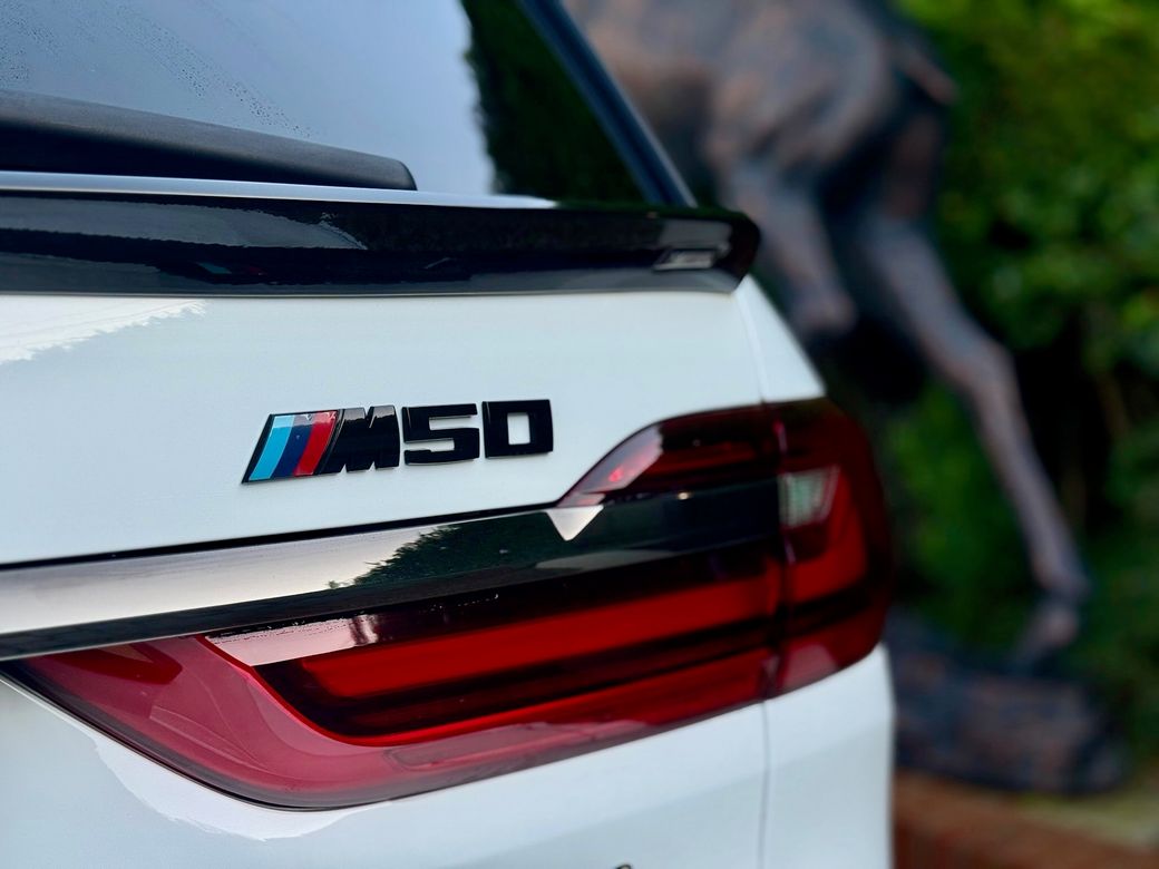 2021 BMW X7