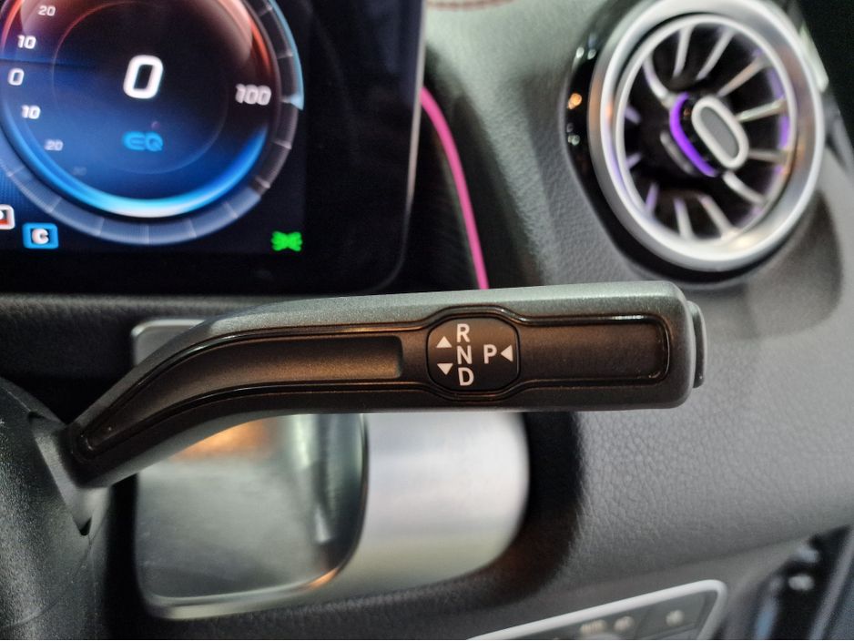 2023 Mercedes-Benz EQB