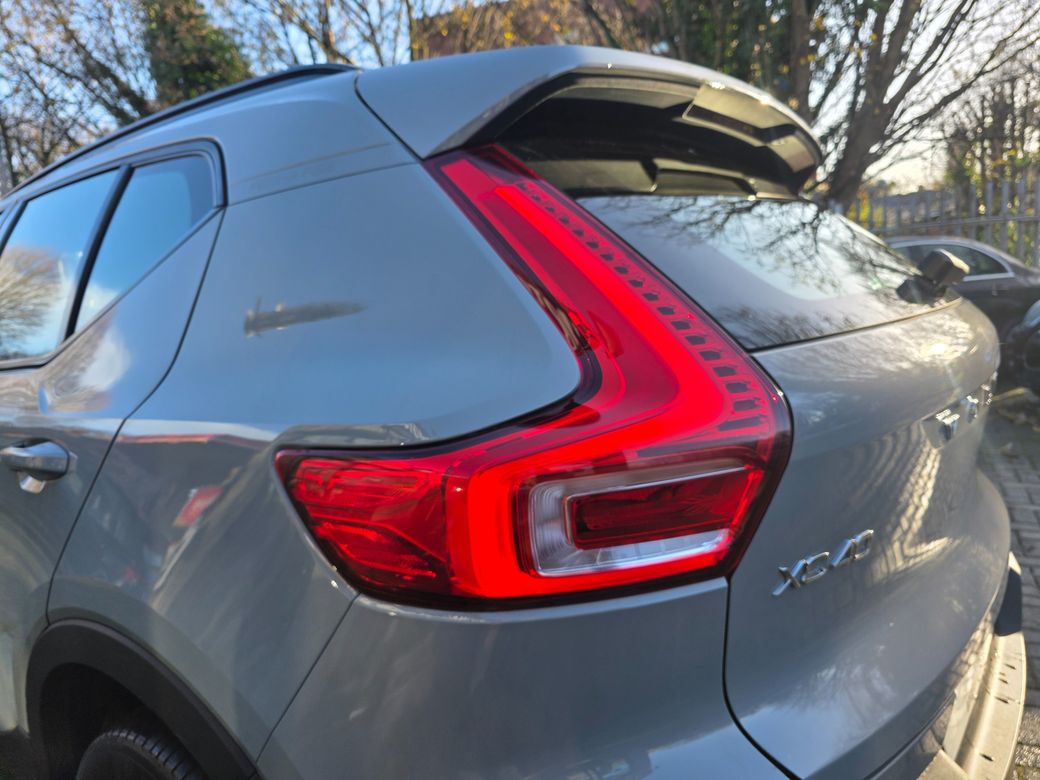 2023 Volvo XC40
