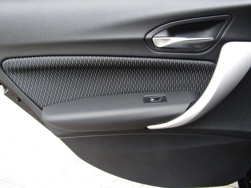 2012 BMW 1 Series