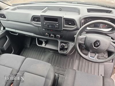 2022 Renault Master