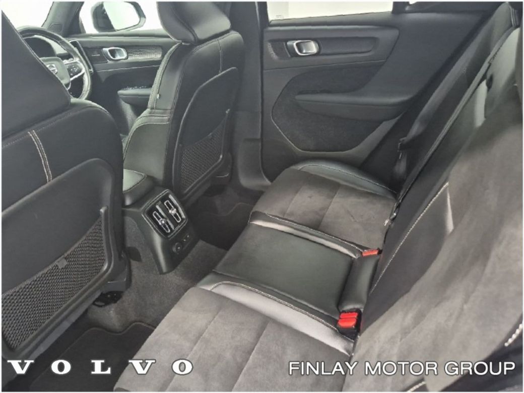 2021 Volvo XC40