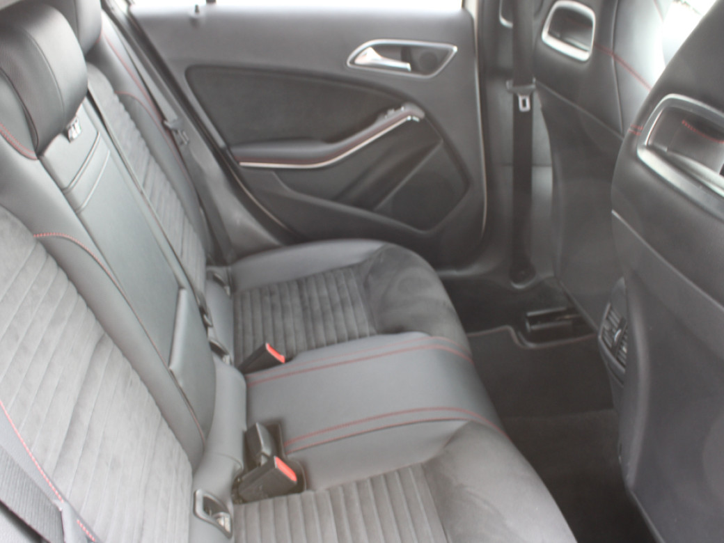 2014 Mercedes-Benz A 180