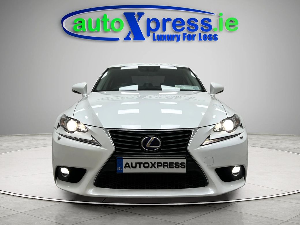 2015 Lexus IS 300h