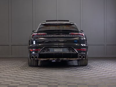 2025 Lamborghini Urus