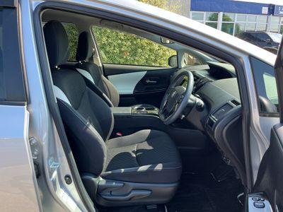 2019 Toyota Prius Alpha