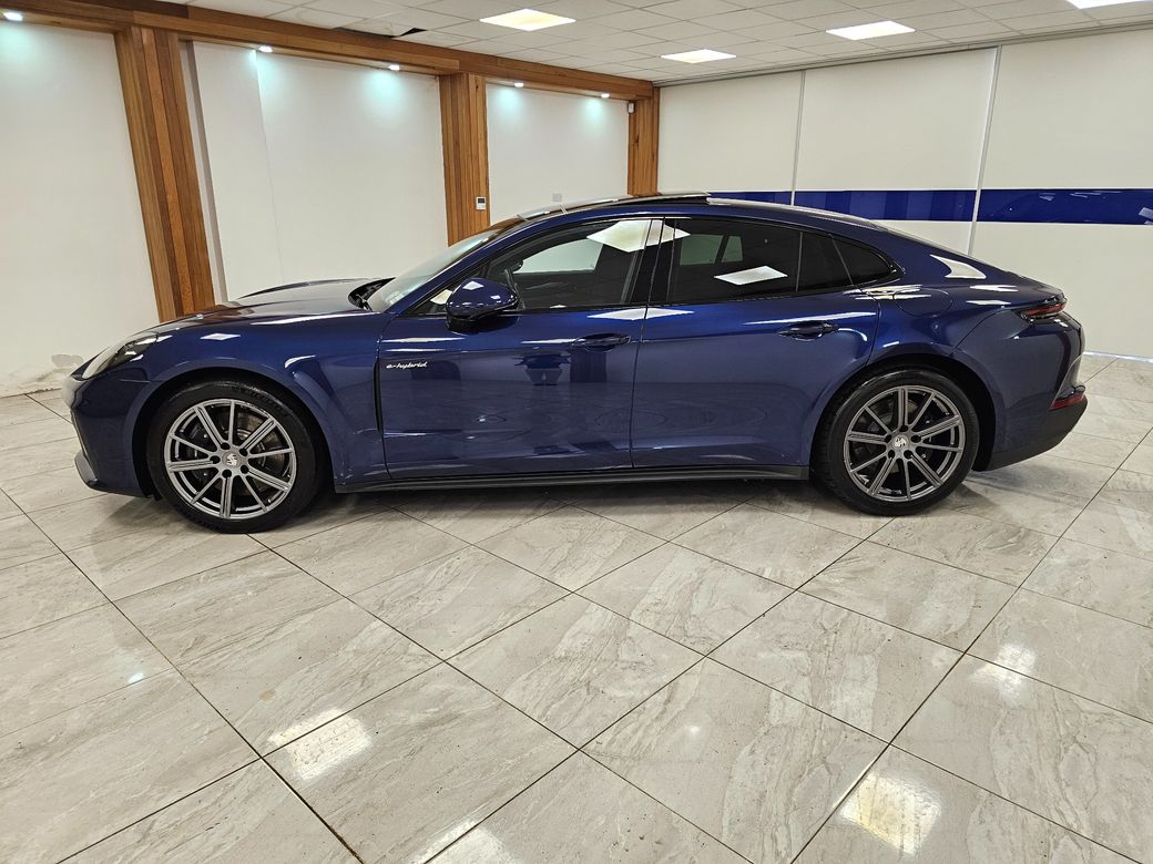 2025 Porsche Panamera