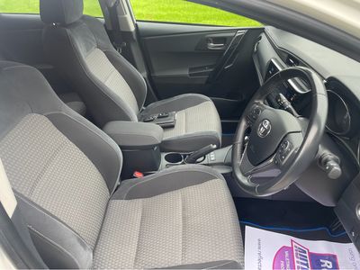 2017 Toyota Auris