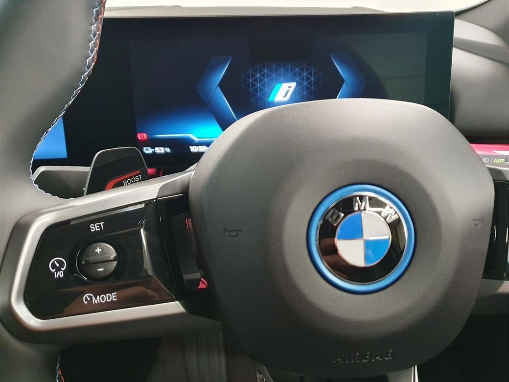 2025 BMW i5