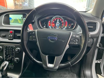 2015 Volvo V40