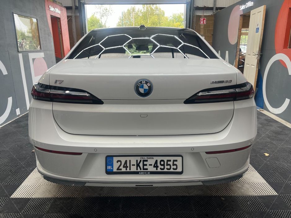 2024 BMW i7