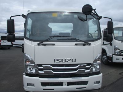 2025 Isuzu NPR