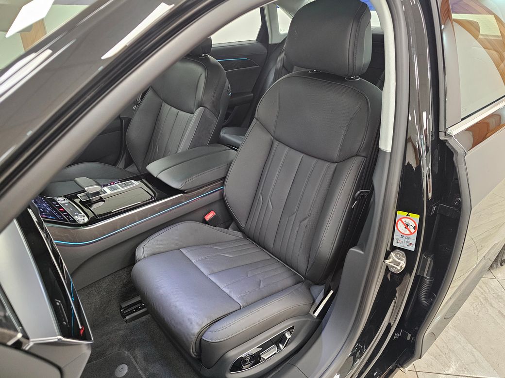 2024 Audi A8