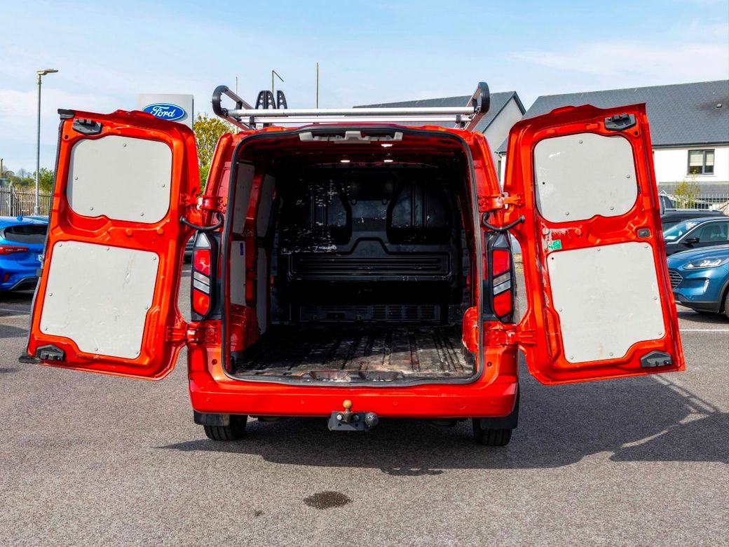 2025 Ford Transit Custom