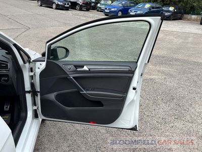 2017 Volkswagen Golf