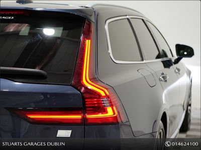 2021 Volvo V90