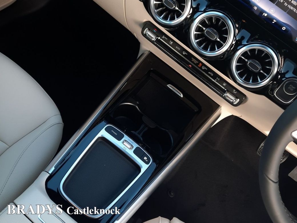 2026 Mercedes-Benz EQA