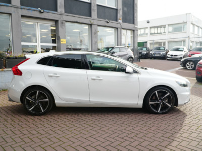 2016 Volvo V40