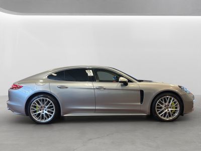 2018 Porsche Panamera