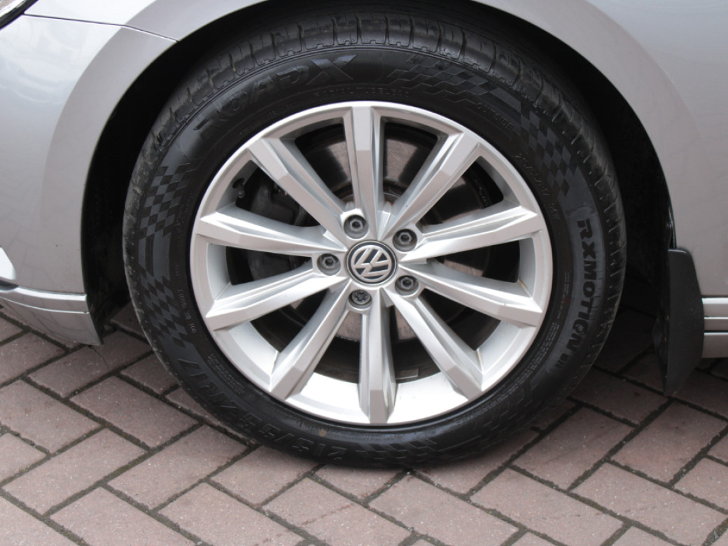 2019 Volkswagen Passat