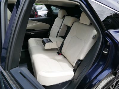 2023 Lexus RX450h+