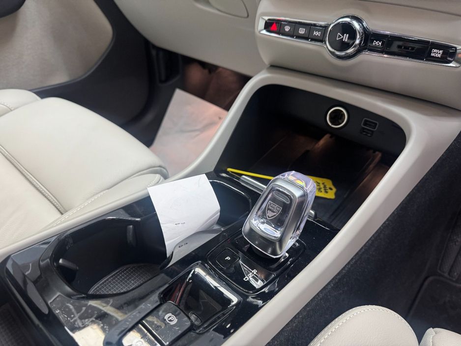 2021 Volvo XC40
