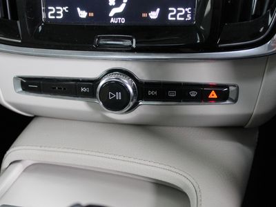 2020 Volvo V90