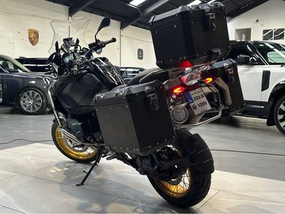 2022 BMW R1250