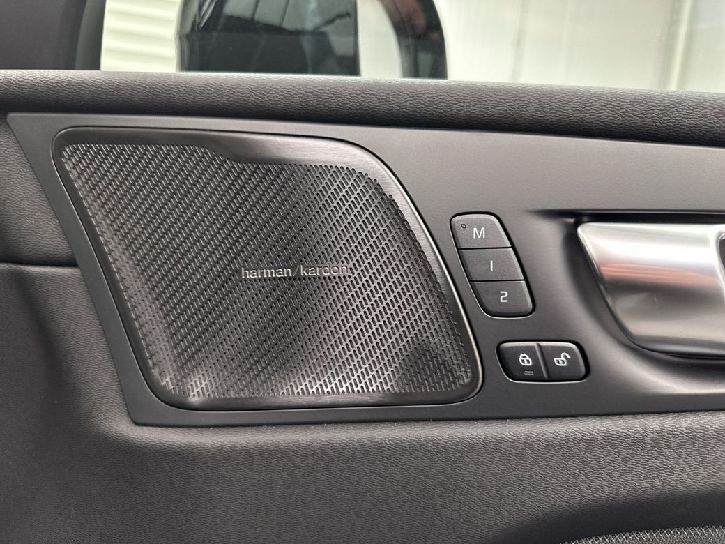 2025 Volvo XC60