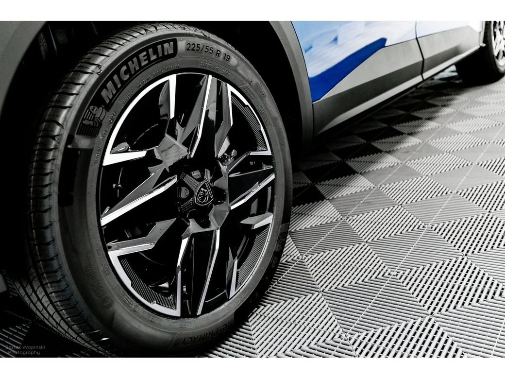 2025 Peugeot 5008