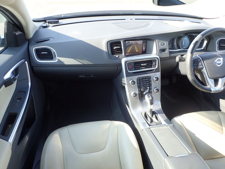 2017 Volvo V60 Cross Country