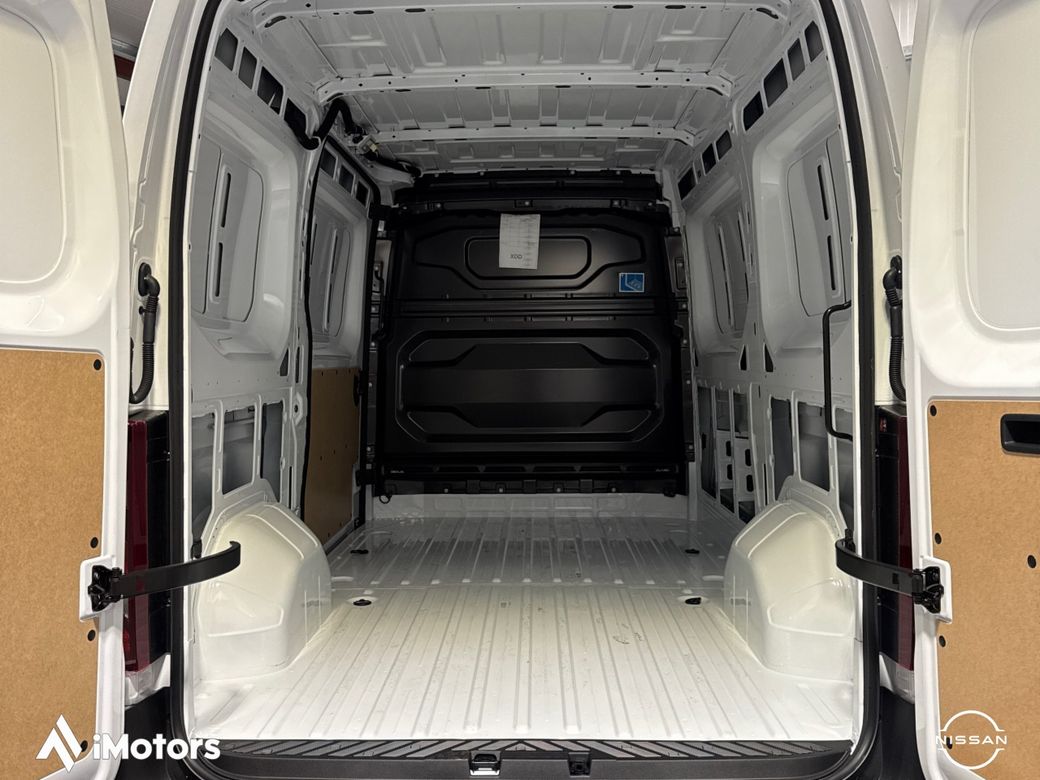 2025 Nissan Interstar