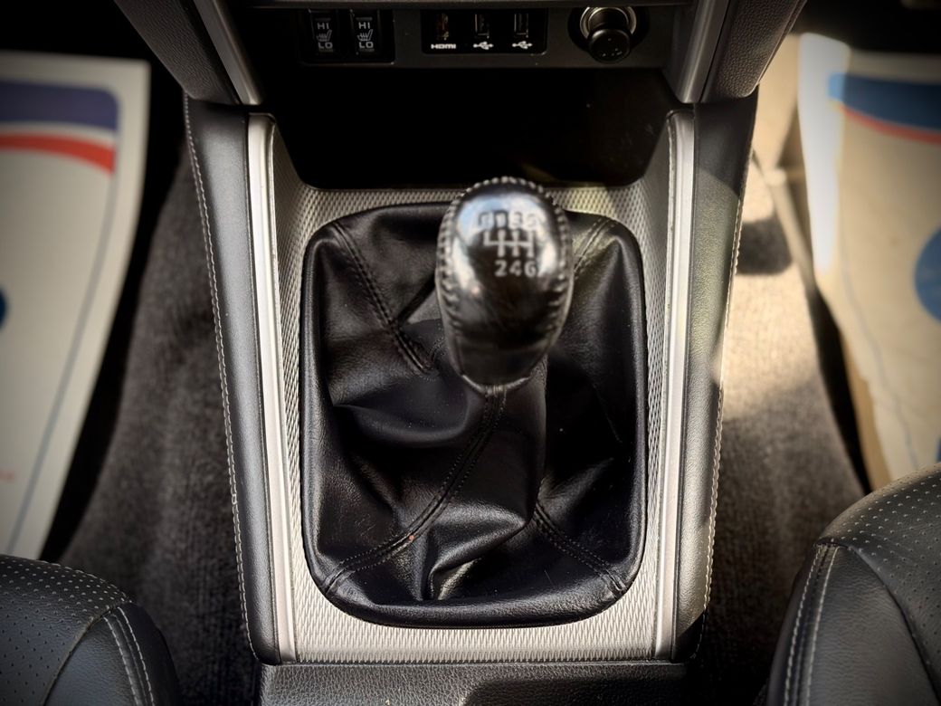 2021 Mitsubishi L200