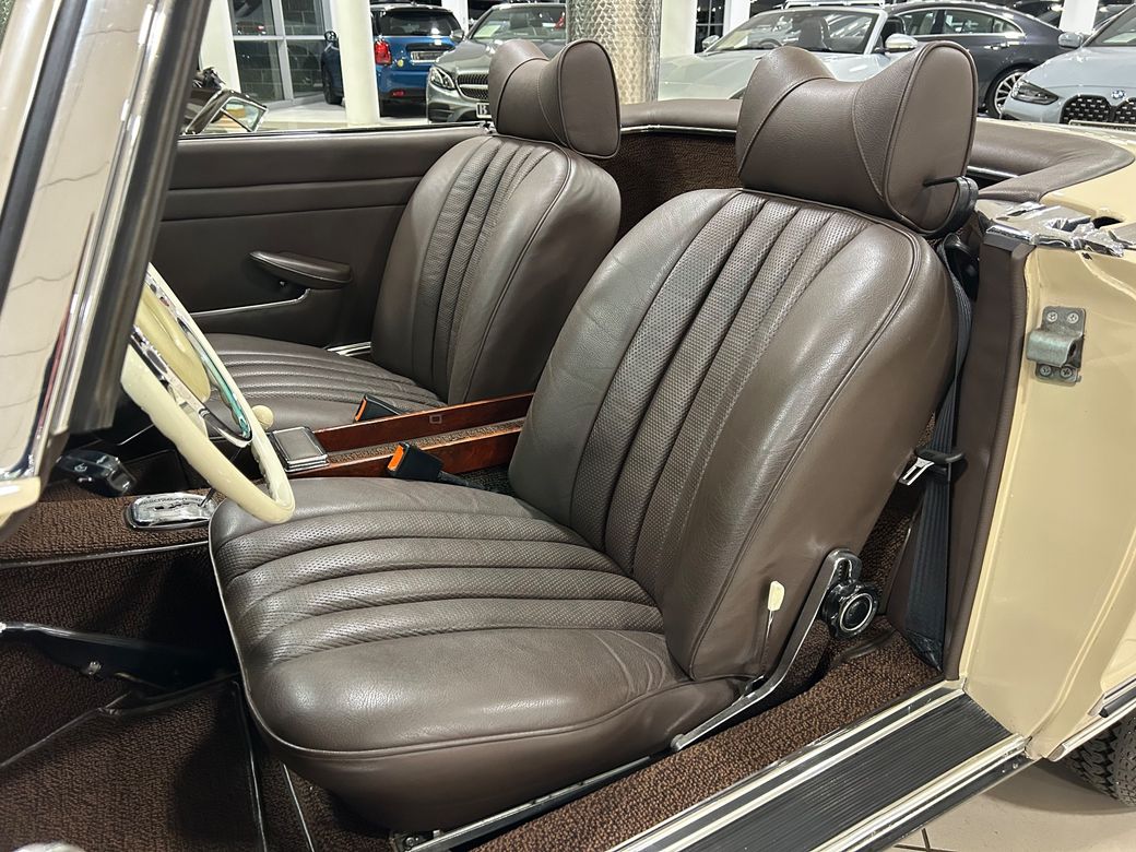 1971 Mercedes-Benz SL Class