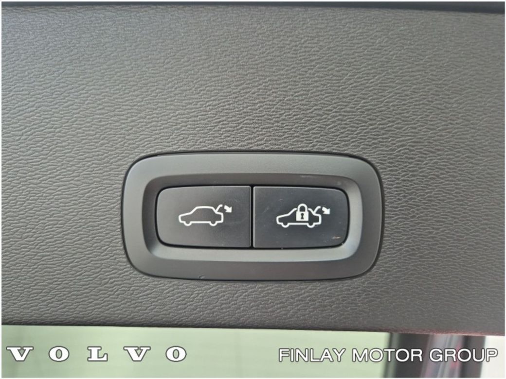 2023 Volvo C40