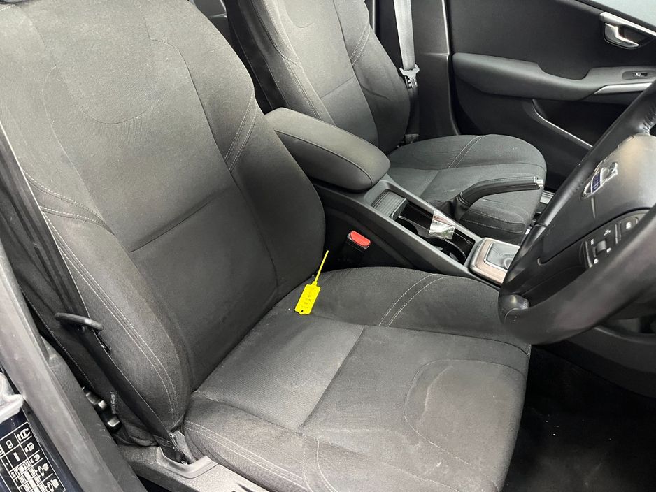 2015 Volvo V40